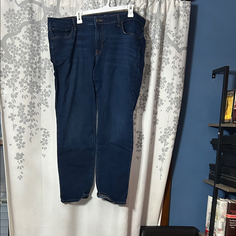 Women’s Old Navy Mid-rise Power Slim Straight
